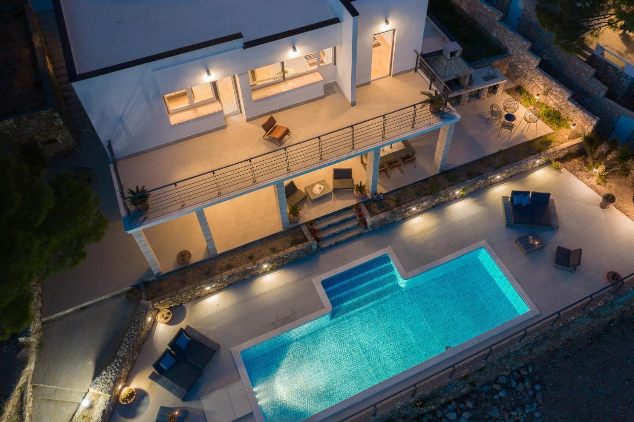 Absolute Beach Villa オミシュ エクステリア 写真